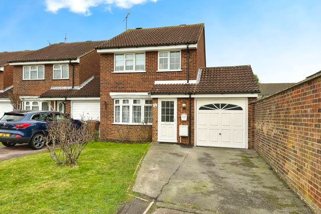 Thumbnail Detached house to rent in Paddock Drive, Springfield, Chelmsford