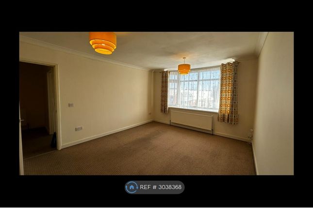 Flat, Wimborne Road, Bournemouth photo 2