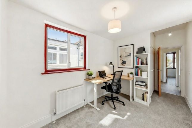 296B, Northfield Avenue, Ealing photo 3