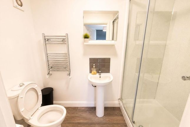 4, Fishpond Drive, Nottingham photo 4