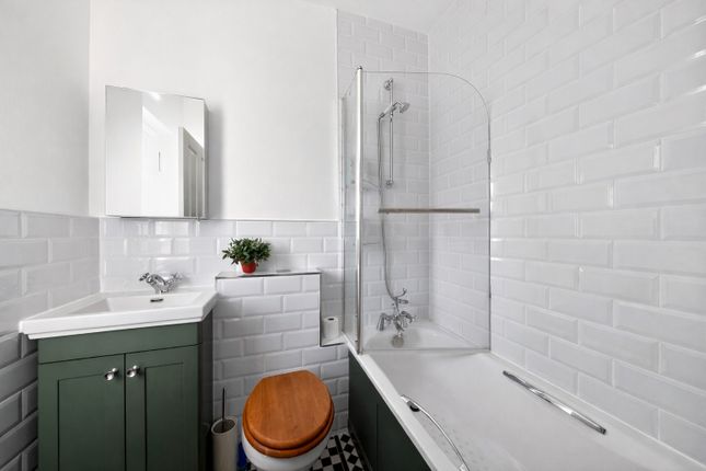 4, William Bonney Estate, London photo 4