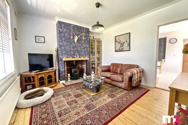 43, Woodfield Road, Pontypool photo 2