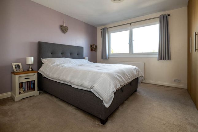 Terraced house for sale in Rusthall Close, Croydon