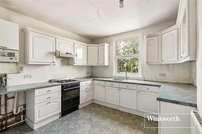 First Floor Flat, 19, Elm Park Road, London photo 4