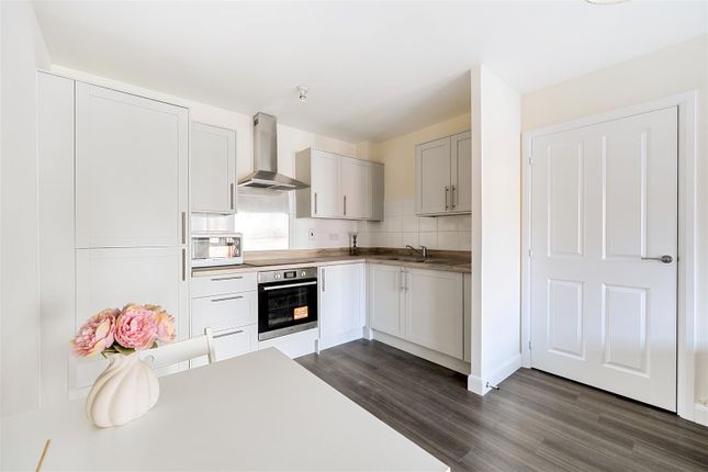 Flat 17, Englefield House, Moulsford Mews, Reading photo 4