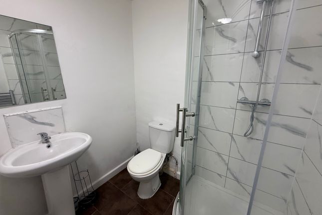 69 Fenlake Road, Bedford photo 5