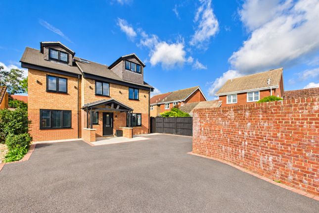 5 Bedroom Detached