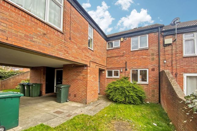 Thumbnail Maisonette for sale in 36 Winceby Place, Tile Hill, Coventry, West Midlands