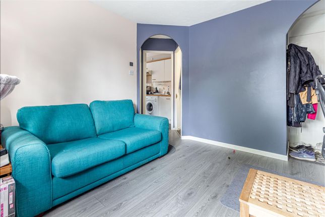 17, Otter Lane, Worcester photo 4
