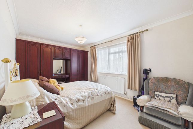 2, Elmley Way, Margate photo 4