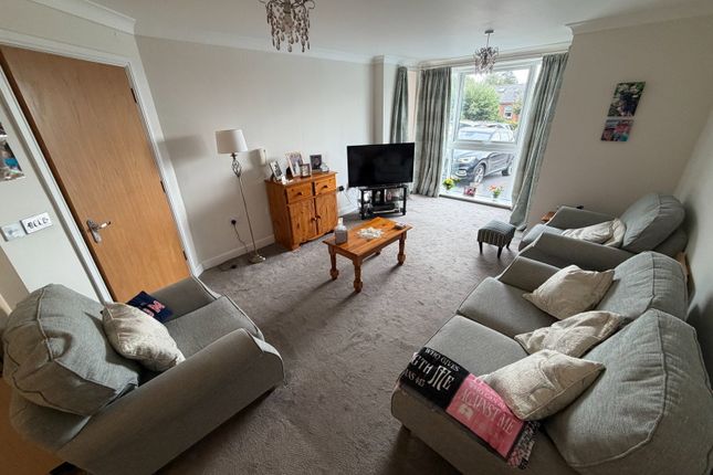 98, Whitley Court, Hayes Road, Paignton, TQ4 5XY photo 2