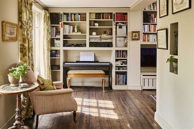 4, Whittlesey Street, London photo 4