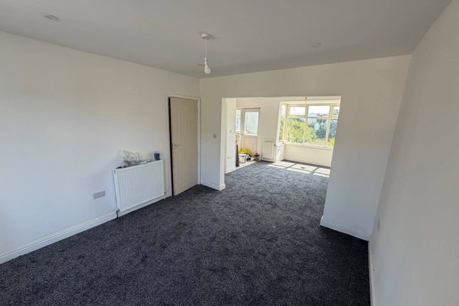 21 Tansley Hill Road, Dudley photo 2