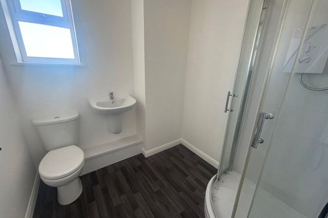 6,, Quincey House, Darlington photo 5