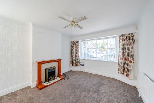 2, Oak Avenue, Hull photo 2