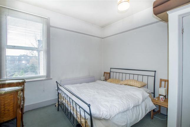 Maisonette to rent in Havelock Road, London