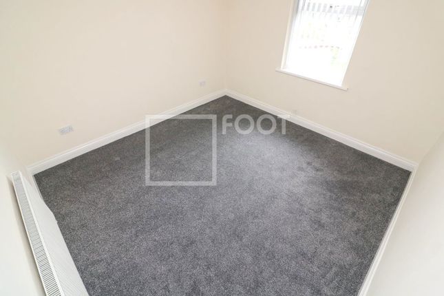 11, Briarwood Drive, Bradford photo 5