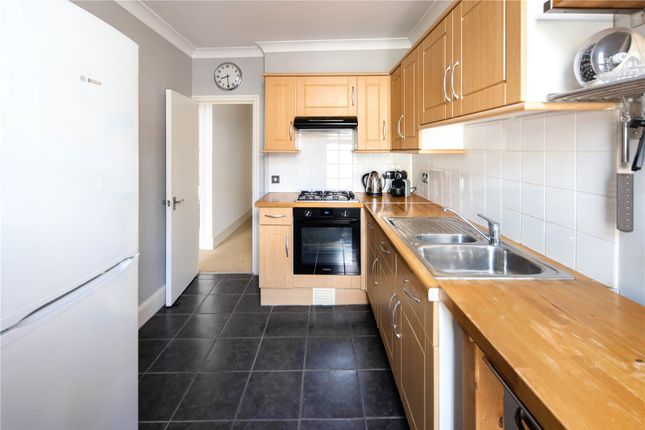Flat for sale in Saratoga Road, London