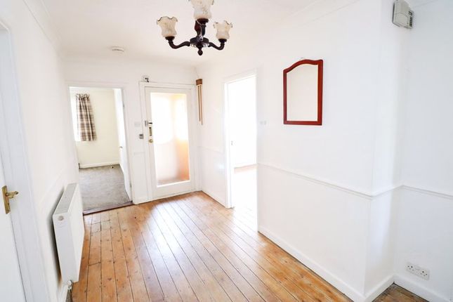 Tanglyn, Rush Green Road, Clacton-On-Sea photo 4