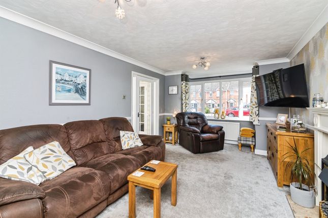 8, Gondree, Lowestoft photo 4