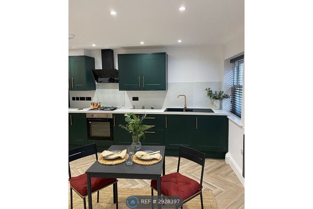 Flat, Grove Street, Raunds, Wellingborough photo 4
