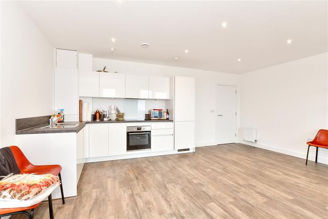 Flat for sale in Corys Road, Rochester, Kent