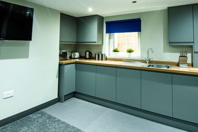 29, Westbury Mount, Leeds photo 5