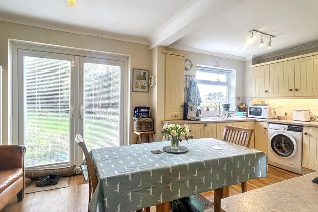 25, Brae Road, Winscombe photo 3