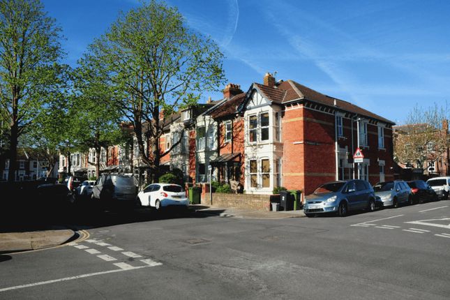 Thumbnail Flat to rent in Clovelly Road, Southsea, Hampshire