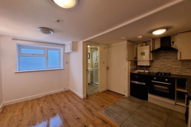 Studio to rent in Willoughby Lane, London