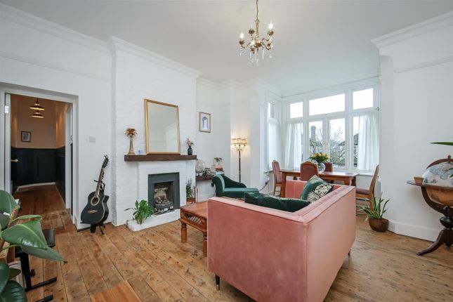 Thumbnail Flat for sale in Firs Lodge, Montalt Road, Woodford Green