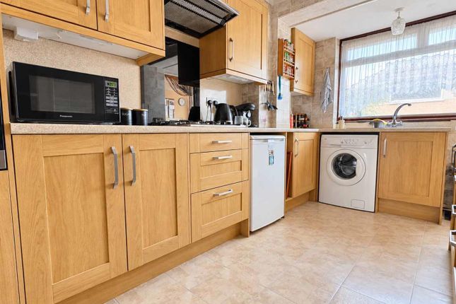 17, Ashurst Drive, Chelmsford photo 2