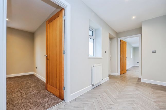 5, Roberts Lane, Nottingham photo 3