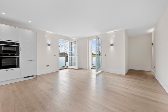 Flat for sale in Crummock Chase, Surbiton