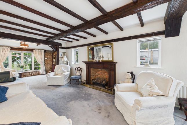 158, Coniston Road, Dronfield photo 2