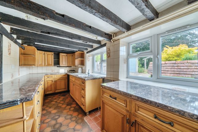 9, Haslemere Road, Liphook photo 4