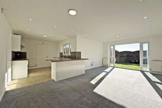 6, Swyn Y Nant, Porth photo 2