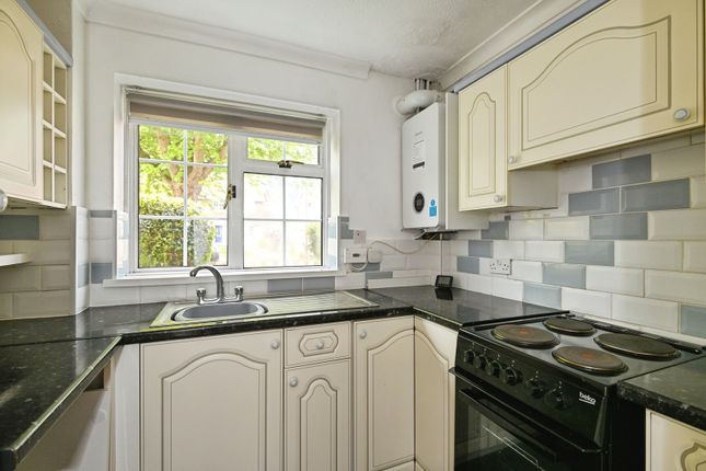 53, Birch Drive, Kent photo 4