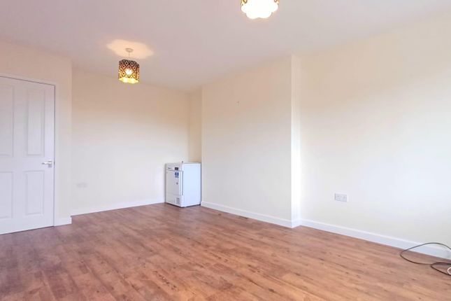 6, Orwell Close, Barnsley photo 5