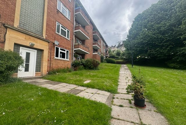 Thumbnail Flat to rent in Clifton Vale Close, Clifton, Bristol