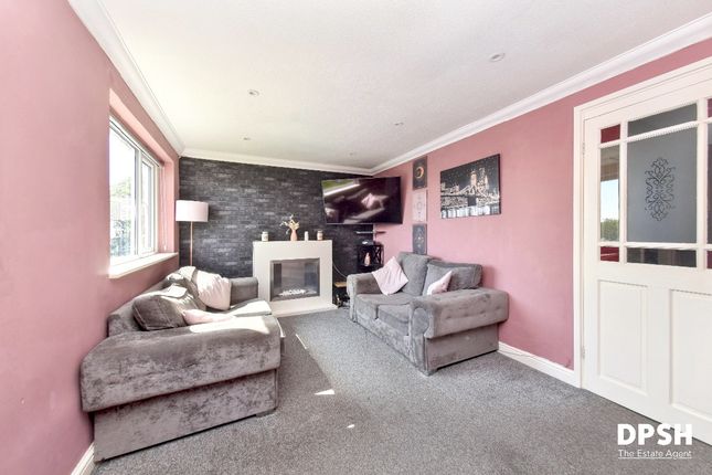 50 Nutting Grove Terrace, Leeds photo 2