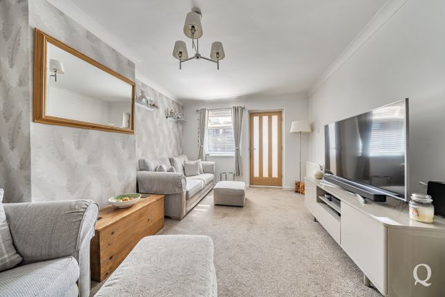 19, Alexandra Close, Kent photo 4