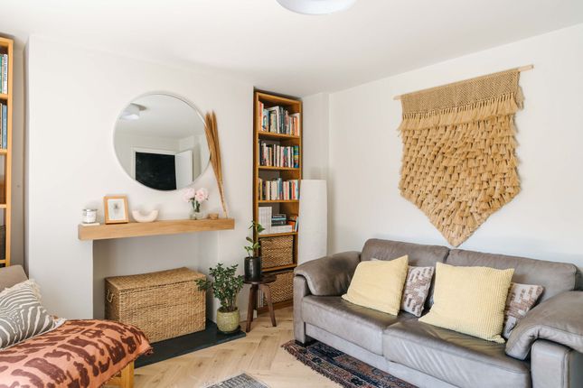 16b Shrubland Road, London photo 4