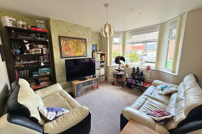 70 Newlyn Drive, Sale photo 2