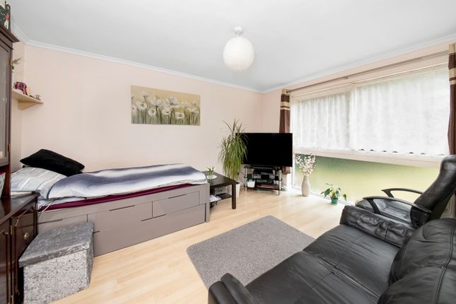 Flat for sale in Bramley Hill, South Croydon