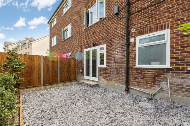 57, May Close, CHESSINGTON photo 4