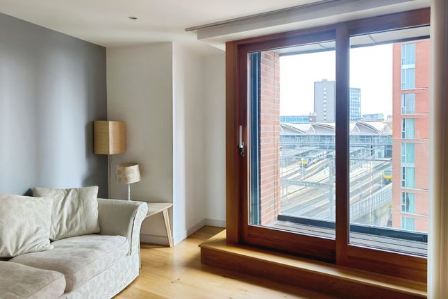Flat 34, Candle House, 1, Wharf Approach, West Yorkshire photo 3