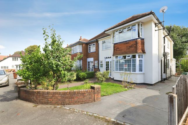 8, Newbridge Gardens, Wolverhampton photo 2