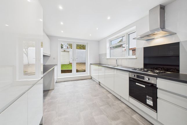 11 Gedling Grove, Nottingham photo 3
