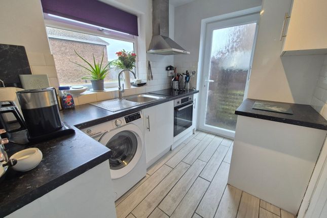 51, Linmere Walk, Dunstable photo 3